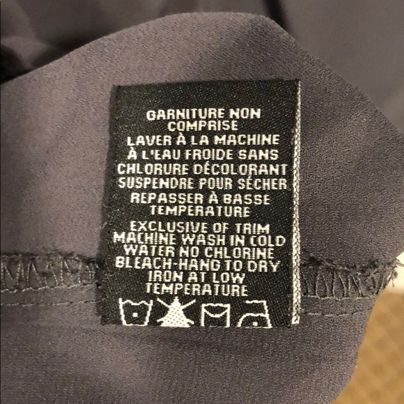 Grey, sleeveless blouse with silver accents - Picture 6 of 7